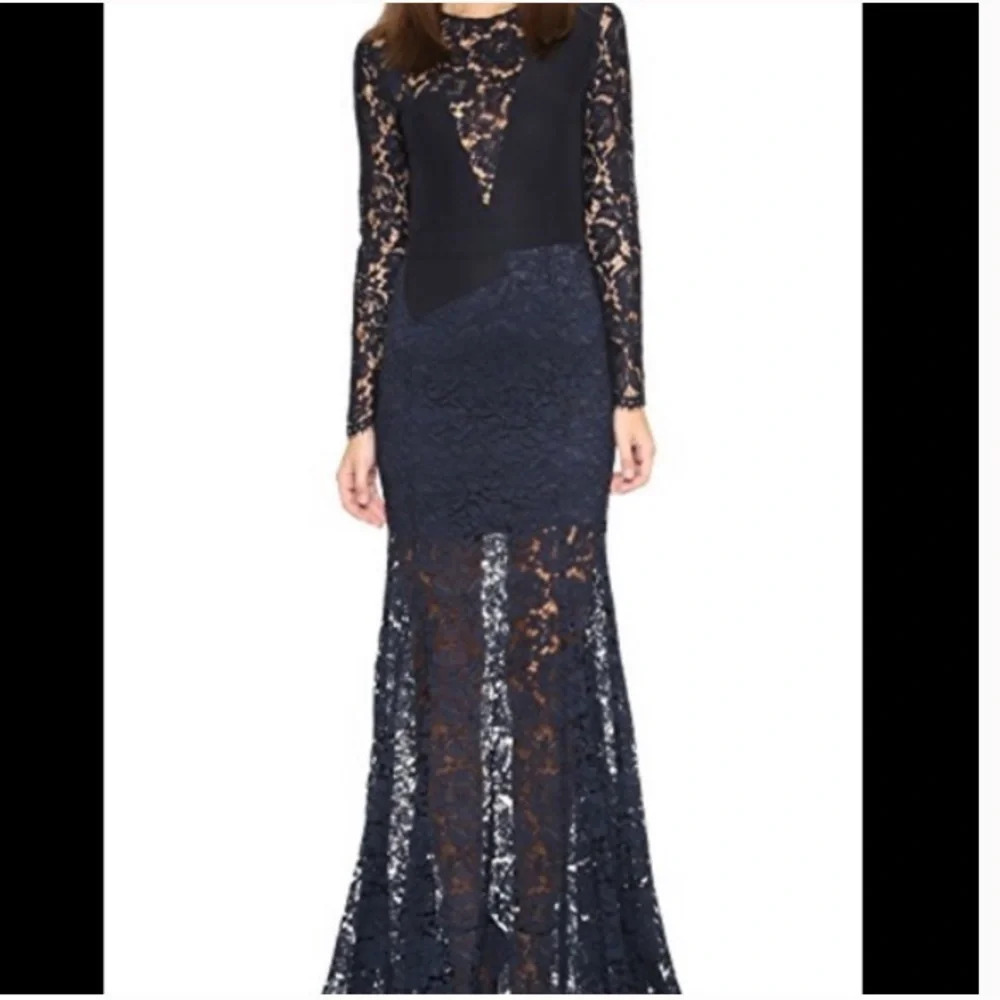 Femme D’armes Niko Lace Maxi Gown‎ Navy 0